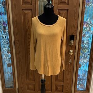068 American Eagle Mustard Yellow Top